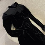 Черное бархатное платье 5