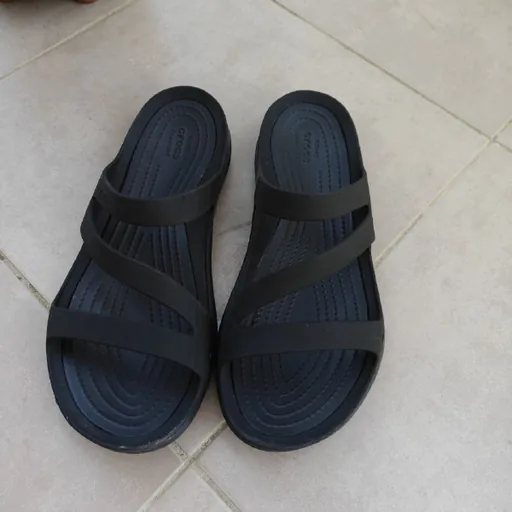 Шлепанцы Crocs, сандали Birkenstock