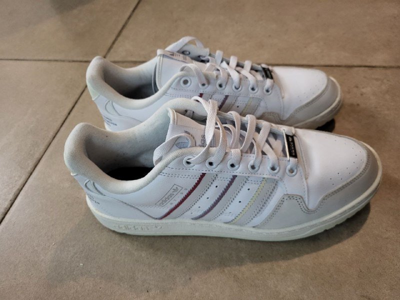 Кроссовки Adidas оригинальные размер US 11 4