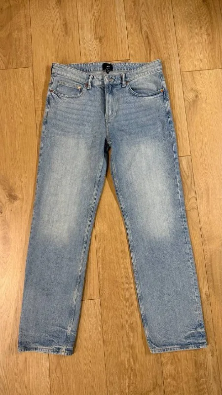 Джинсы H&M Slim Fit голубого цвета 1