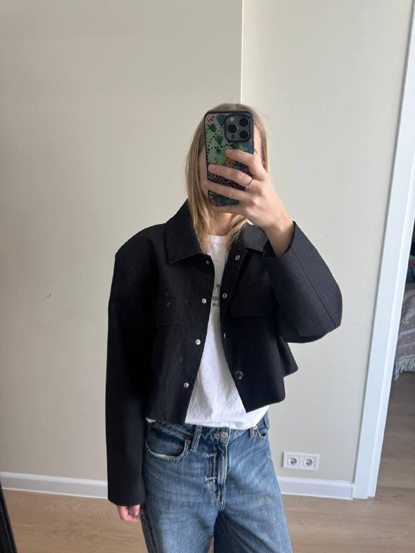 Безрукавка Nike, Лонг Zara, Джинсы Stradivarius и H&M, Жакет Zara, Свитер H&M, Брюки Bershka, Угли с мехом 4