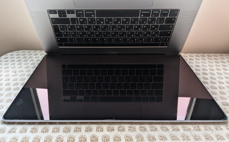 MacBook Pro 16" 2019, 6-core i7, 16GB RAM, 500GB SSD 2