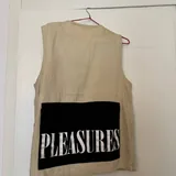 Жилет PLEASURES 2