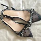 Ремень Gucci, босоножки Red Valentino, сумка Burberry 5