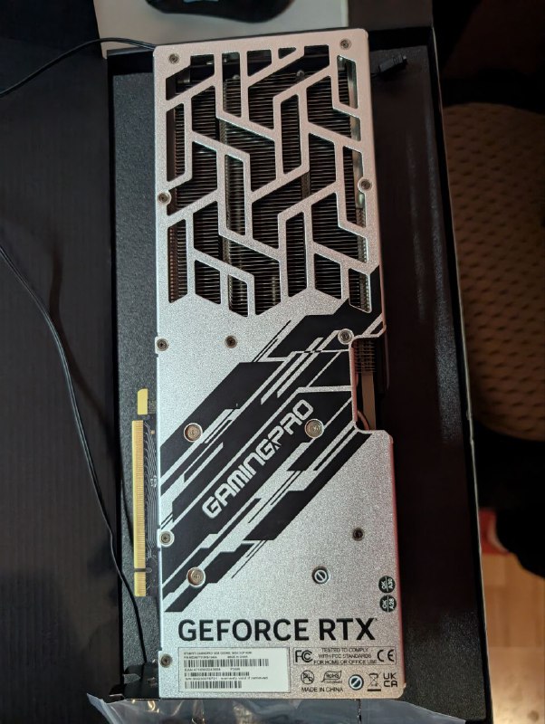 Видеокарта GeForce RTX 4070 Ti GamingPro 3