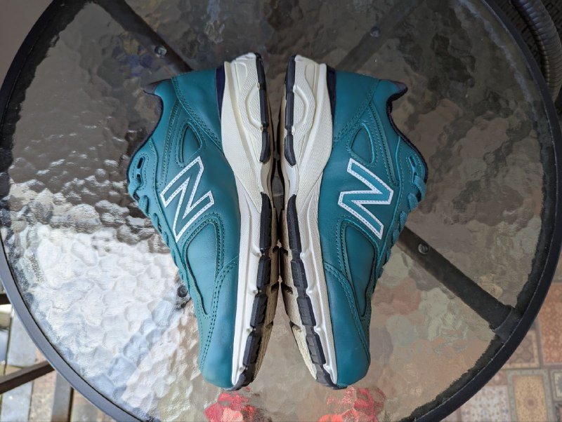 кроссовки New Balance 990v4 3