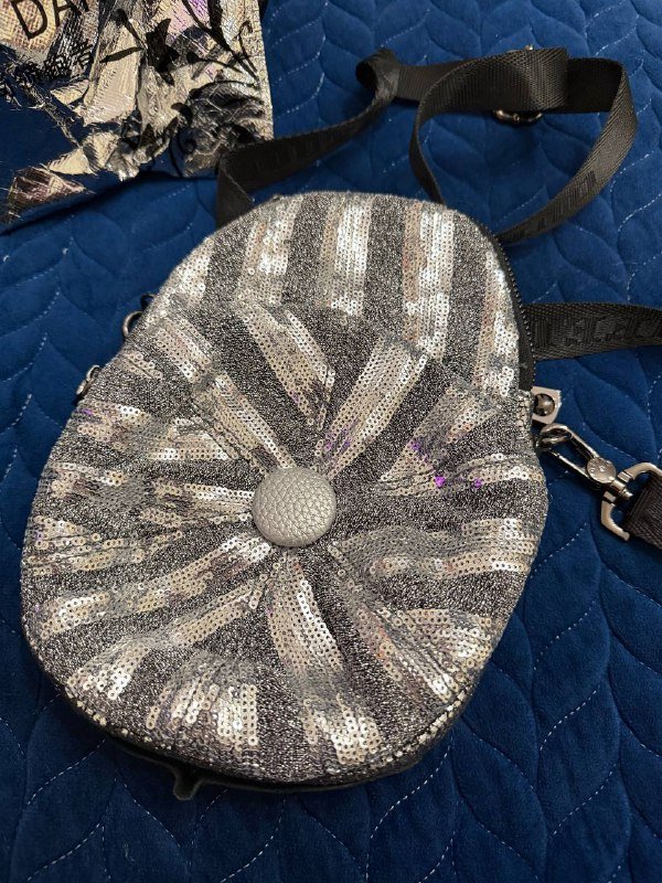 Рюкзак и сумка в виде кепки