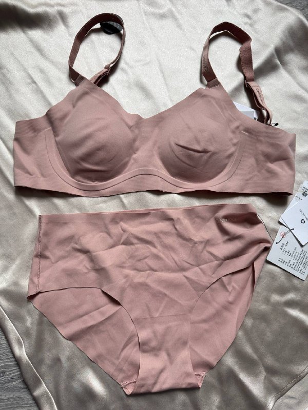 Комплект Calvin Klein верх S низ M