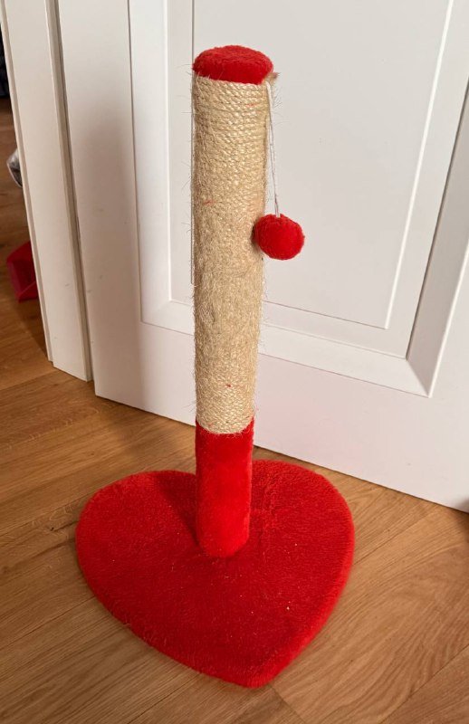 Когтеточка высотой 64 см