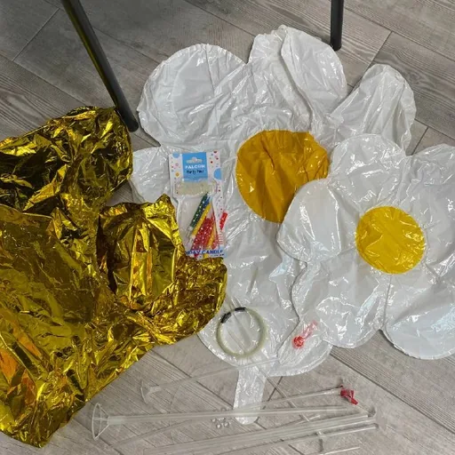 Фольгированные шары, свечки, подставка для шаров