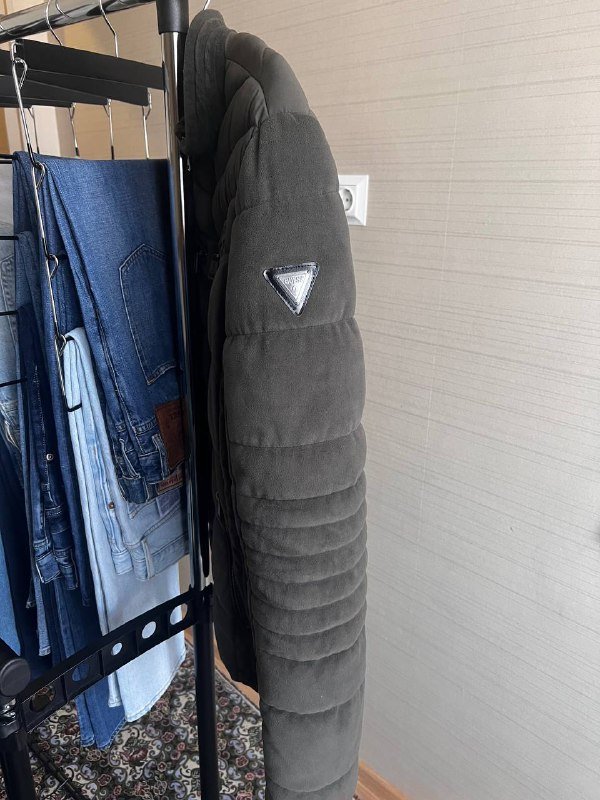 Куртка GUESS мужская, размер М 3