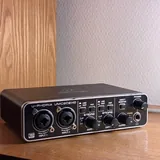 Студийный микрофон AKG P220 и аудиокарта Behringer UMC202HD 4