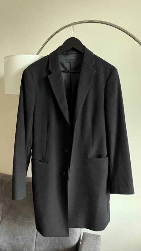 MIDI-клавиатура Arturia MiniLab 3, пальто UNIQLO, куртка QUICKSILVER, рубашка ZARA, рюкзак Eastpak, обувь Salomon и Quechua, ортопедическая подушка, Ploom X Advanced 2