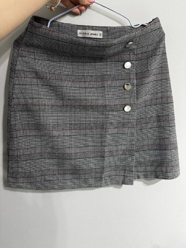 Боди, шарф, юбка, футболка Zara, шапка и повязка 4