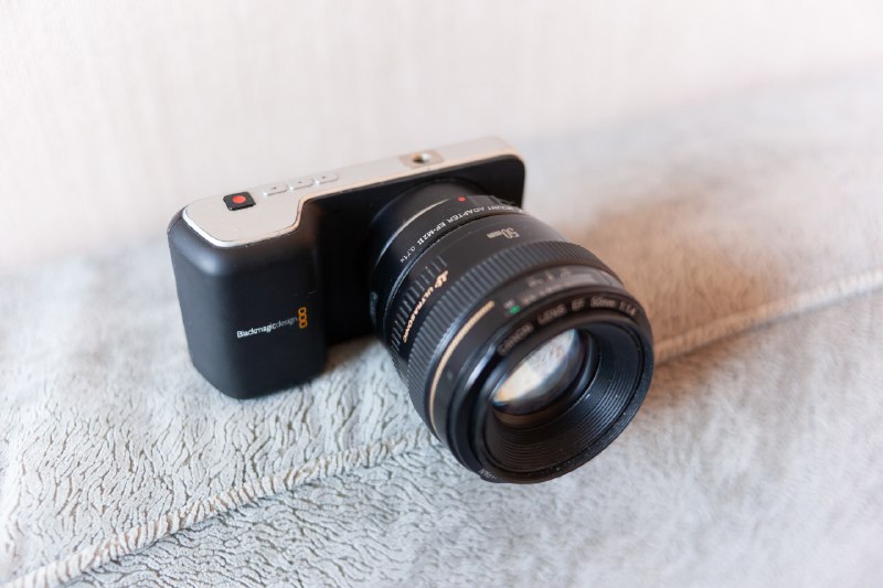 Blackmagic Pocket Cinema Camera, Viltrox EF-M2 II, SanDisk Extreme Pro