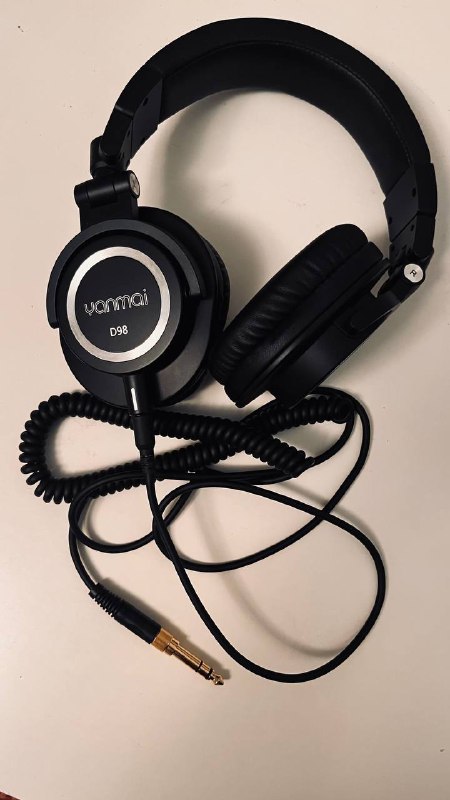 Сумка, наушники, AirPods, подставка для ноутбука, плед 3