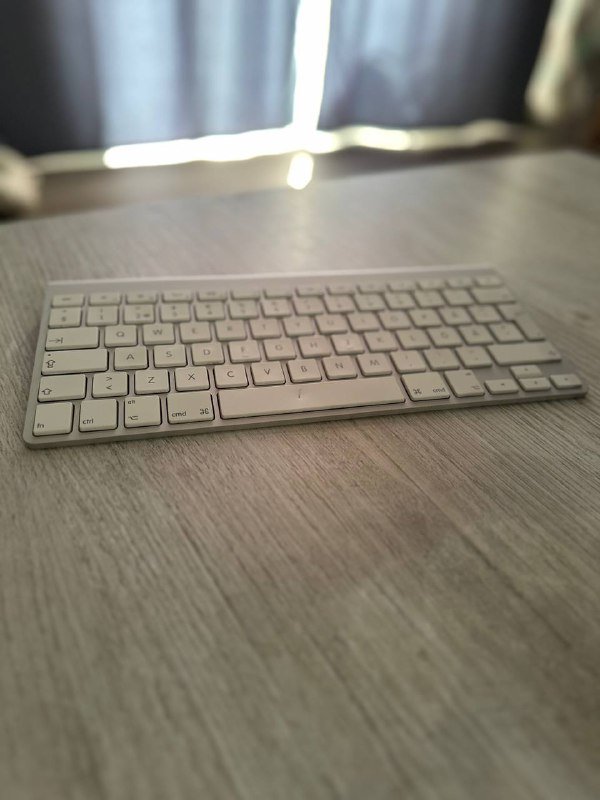 Apple Magic Mouse 2, Apple Keyboard A1314 2