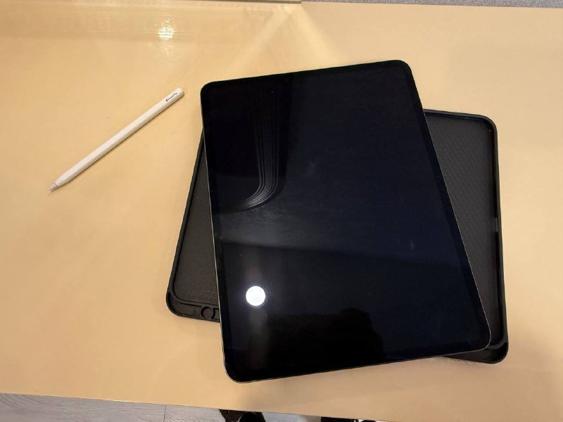 iPad Pro 13 М4 с чехлом и Apple Pencil Pro 3
