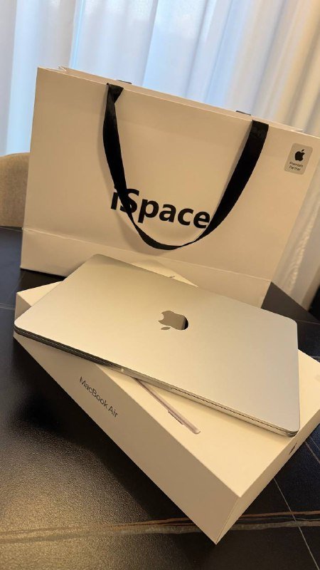 MacBook Air 13 (M4, 2025) с 16 ГБ памяти