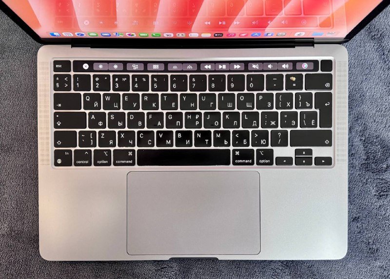 MacBook Pro 13 M1 16GB 256GB 4