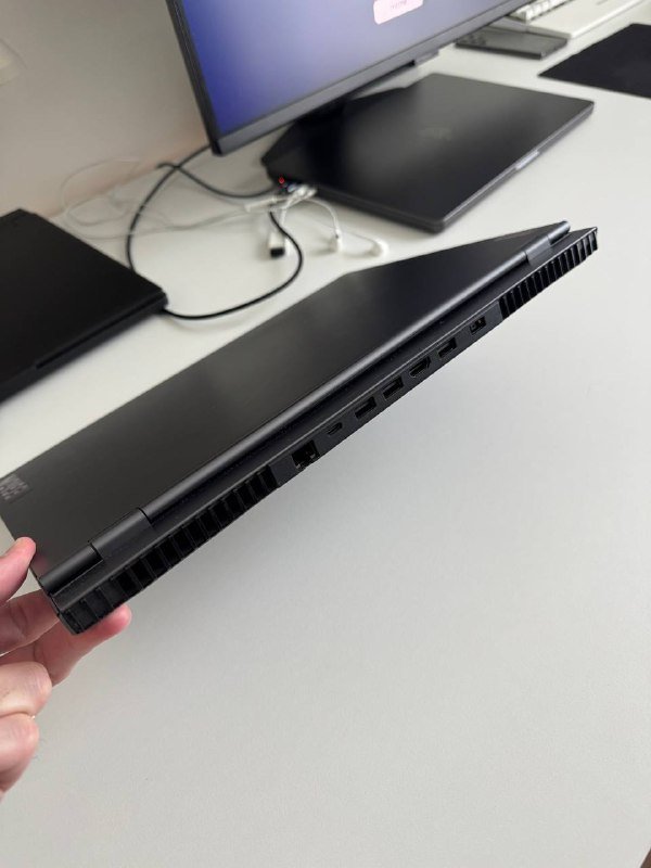 Lenovo Legion 7 16ACHg6 Laptop 4