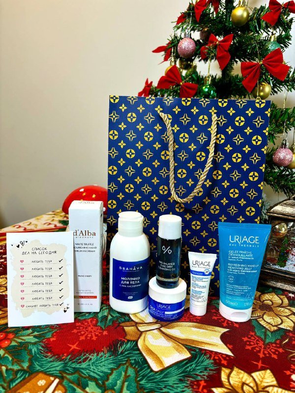 Премиальный подарочный набор косметики из 6 средств 3