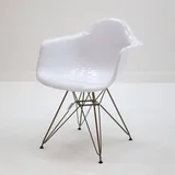 Пластиковые стулья, 4 штуки 1