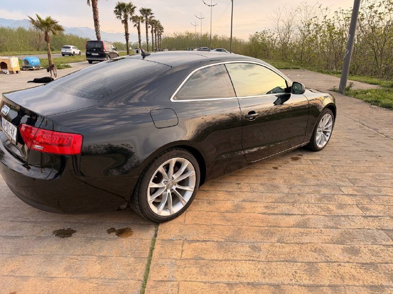 Audi A5 4
