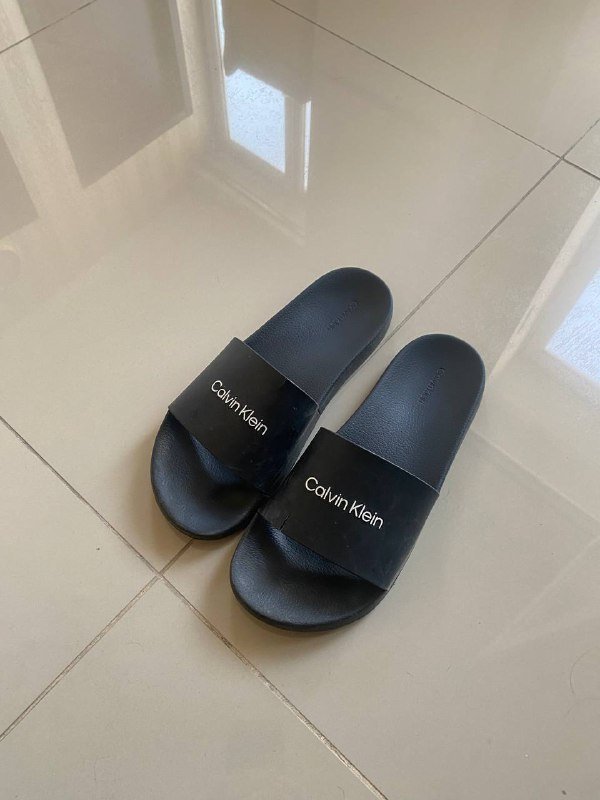 Сланцы Calvin Klein размер 41