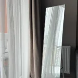 Зеркало в белой раме 1