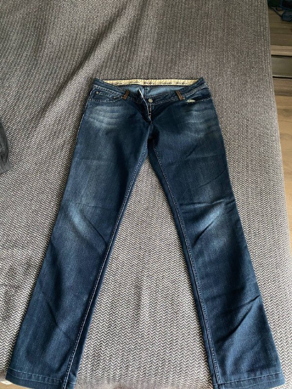 Джинсы Fendi оригинал 46 размер