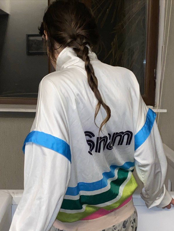 Олимпийка Puma, футболка, вышиванка, джинсы Mango, кепка Esprit 2