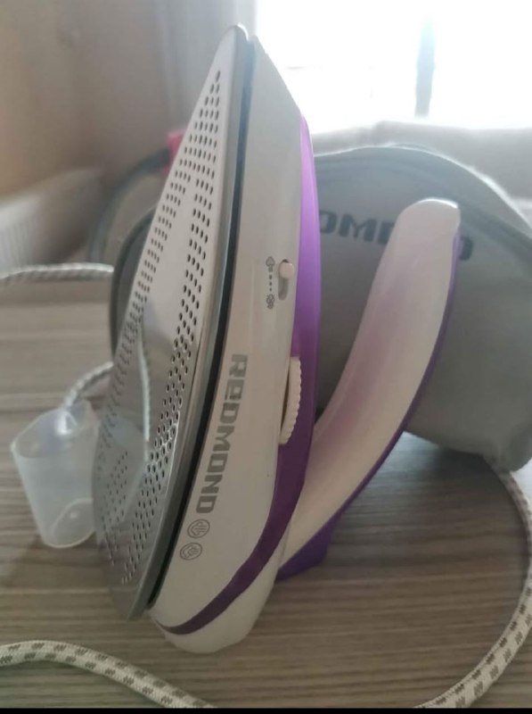 Складной утюг с режимом отпаривания Redmond 4