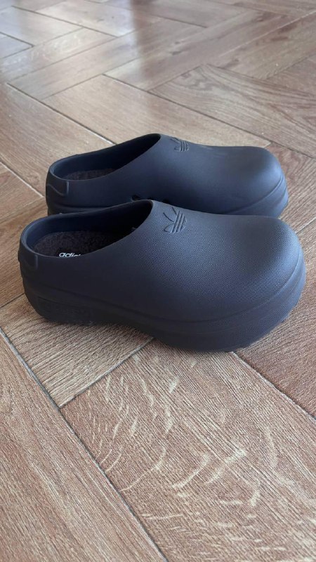 Клоги Adidas размер 39 черные