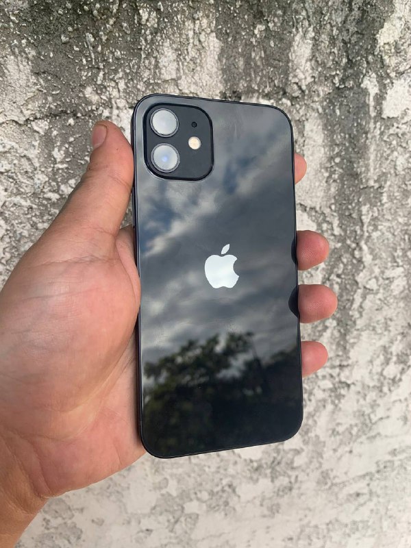 iPhone 12 64GB Blue, iPhone 12mini 64GB Red, iPhone XS Max 256GB Black, iPhone 11 Pro 64GB Silver 3