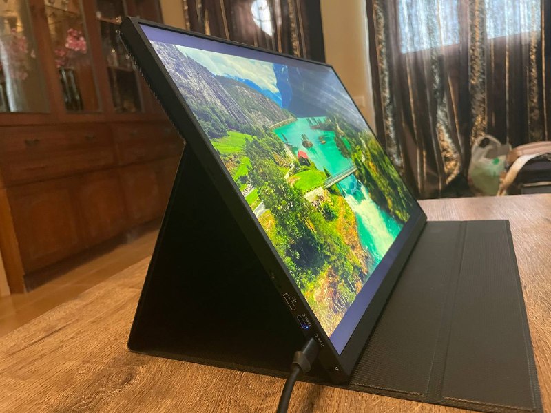 Портативный монитор Uperfect K118 18 дюймов 2K 144Hz 3