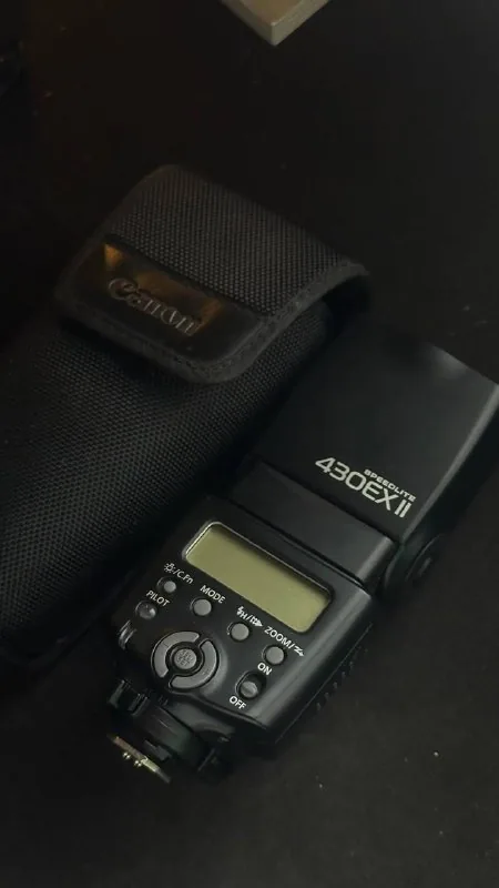 Вспышка Canon 430EX II