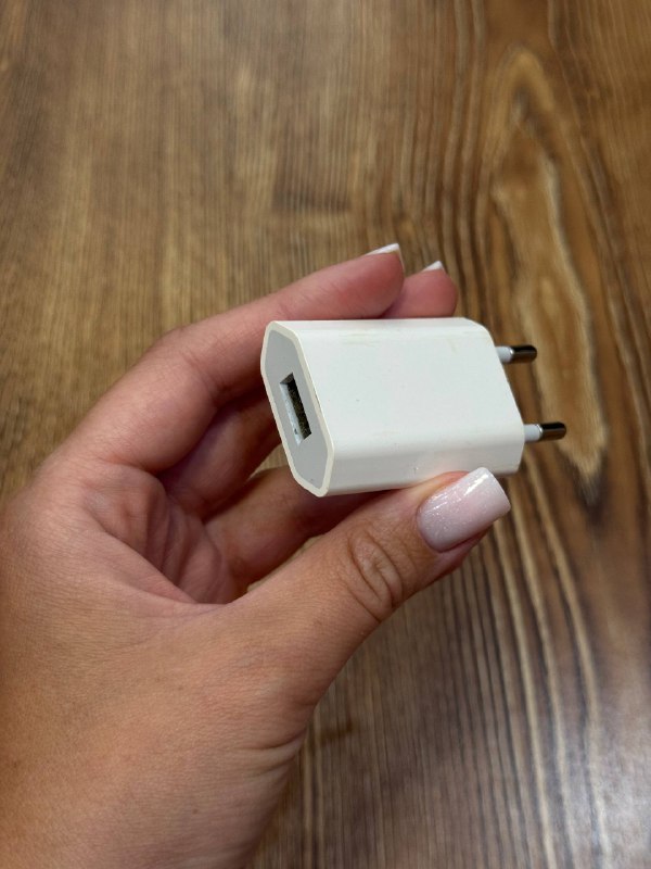 Блоки питания Samsung и Apple