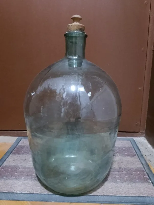 Стеклянная бутыль 20 л, 22 л 1