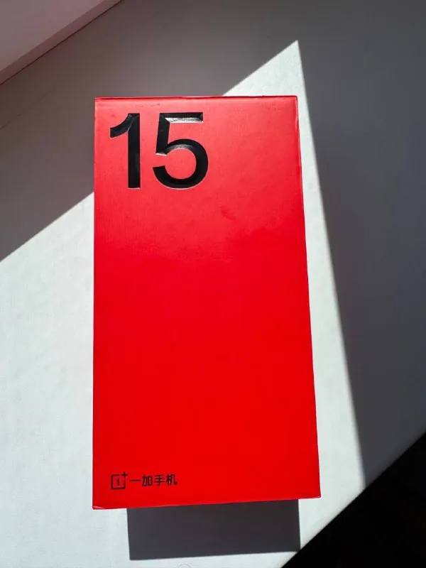 OnePlus 15 12/512 GB 1