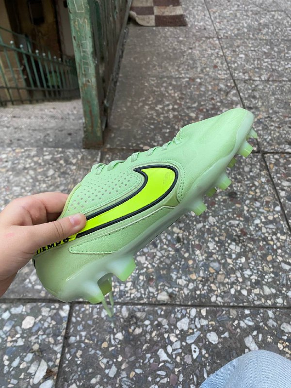 Бутсы зеленые Nike Tiempo размер 36 5