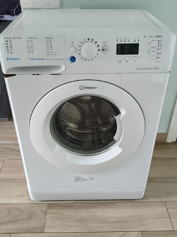 Стиральная машина Indesit 6 кг