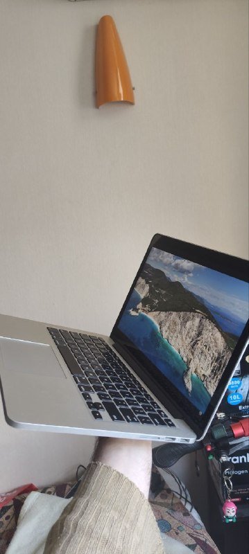 MacBook Pro Retina 13, 8 GB, 512 GB 6