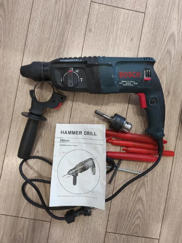 Перфоратор Bosch 1