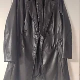 Тренч H&M из экокожи, размер S 1