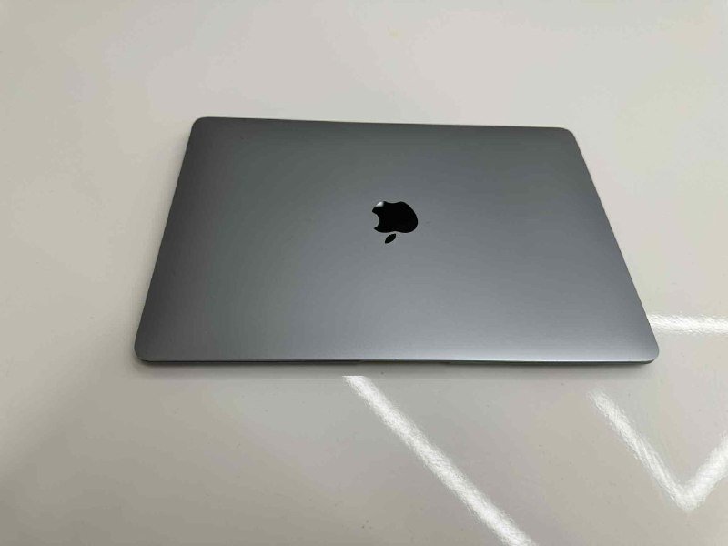MacBook Air Retina 13-inch 2019 4