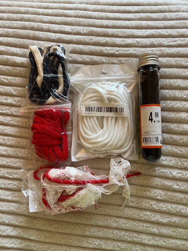 Штатив, отражающая поверхность, штора, фитнес резинки, держатель телефона, бигуди, акварель, мастерихин, шнурки, шляпа 9