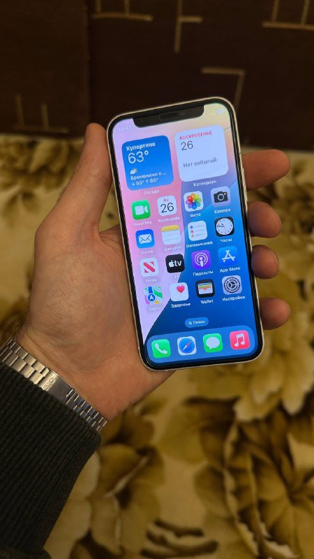 iPhone 12 mini, Samsung Galaxy A10s, AirPods 3, зарядный кейс, левый наушник 3