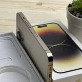 iPhone 14 Pro, AirPods Pro 2 2