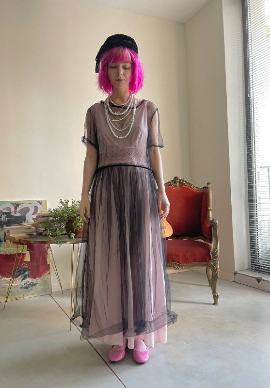 Прозрачное платье, жилетка в цветочек, курточка Adidas 90-х 2